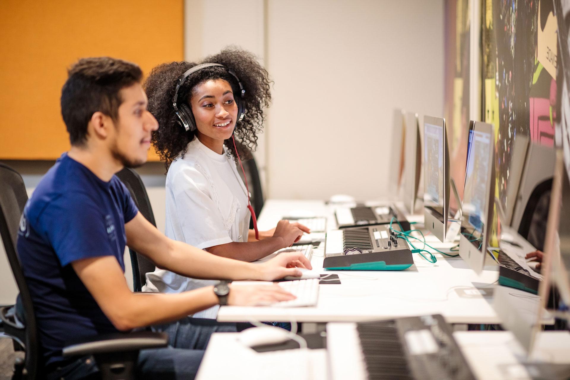 Transfer Student Success - Students Studying in computer lab